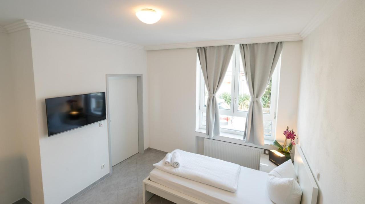 Guenstigschlafen24 - Guenstige Alternative Zum Guest house 2*